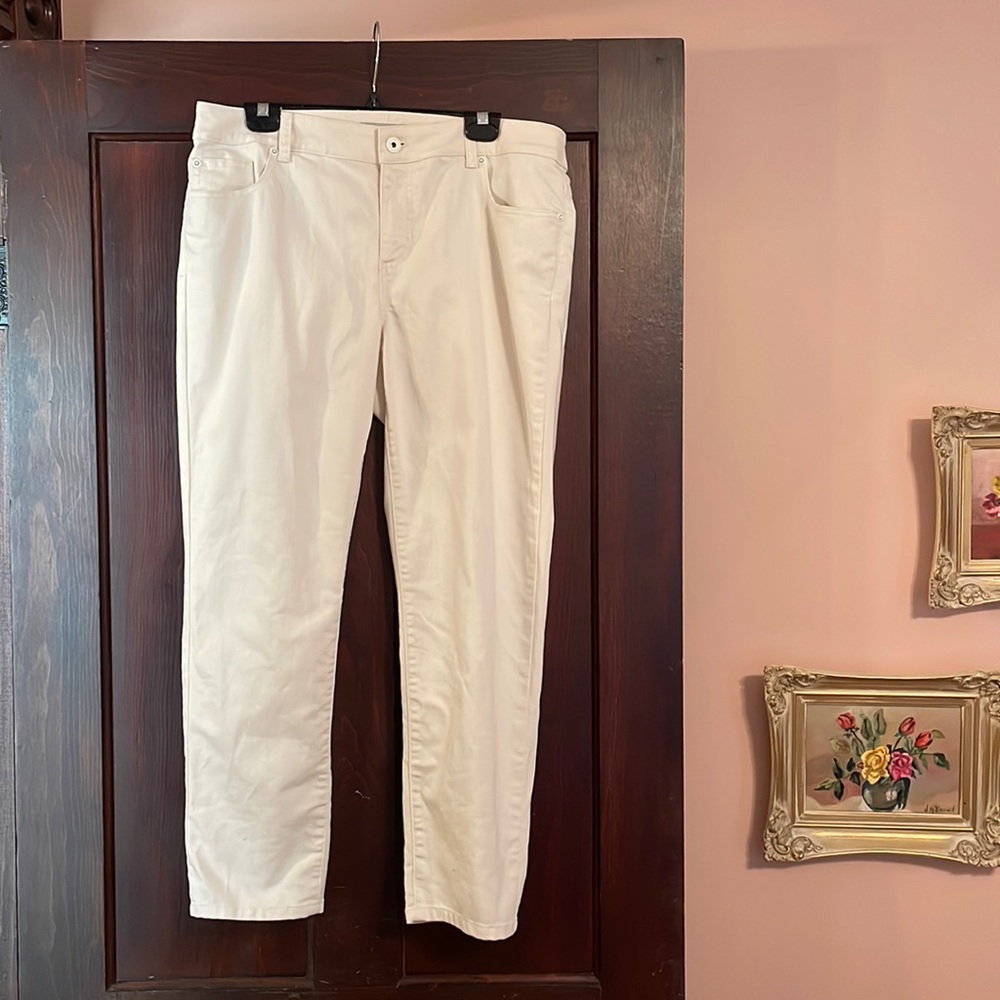 Chico’s platinum denim ankle jean ecru size 2